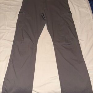 Wrangler Men's Cargo Pants in Gray